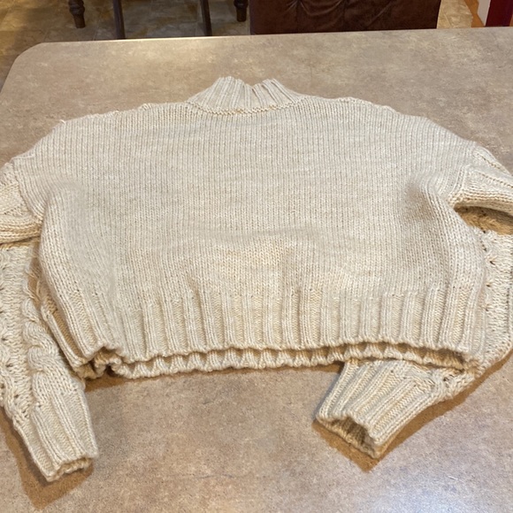 Womens she + sky sweater large with pearl accents cropped sits at the waist - Picture 6 of 7